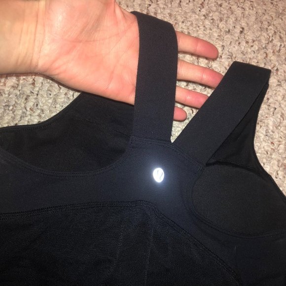 lululemon black tank - Picture 3 of 6